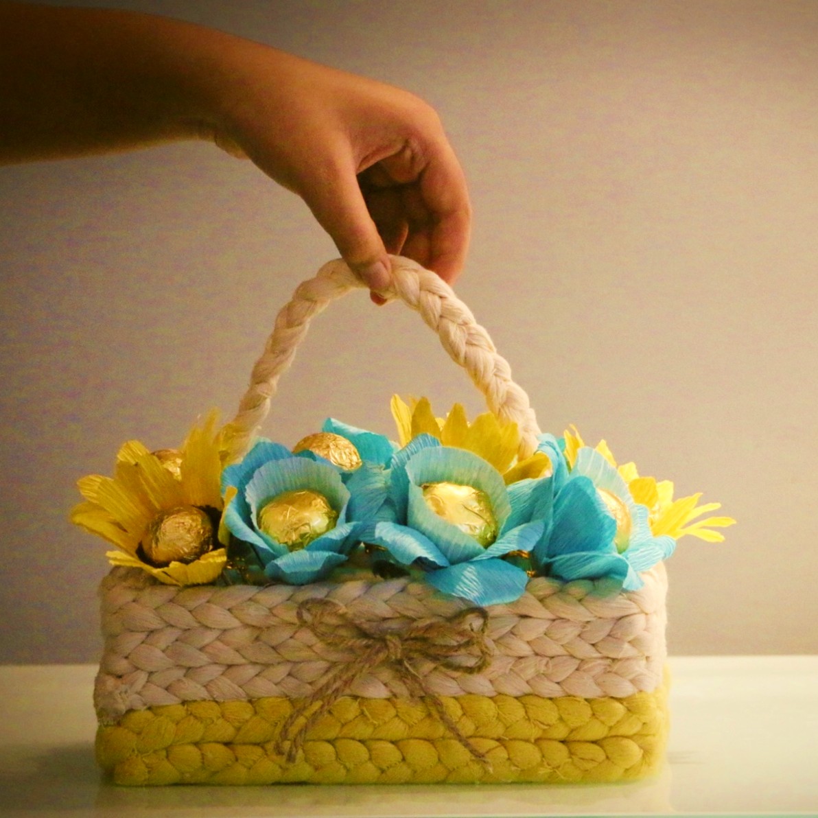 Cake Pop Bouquet - Basketful - Blue and Yellow